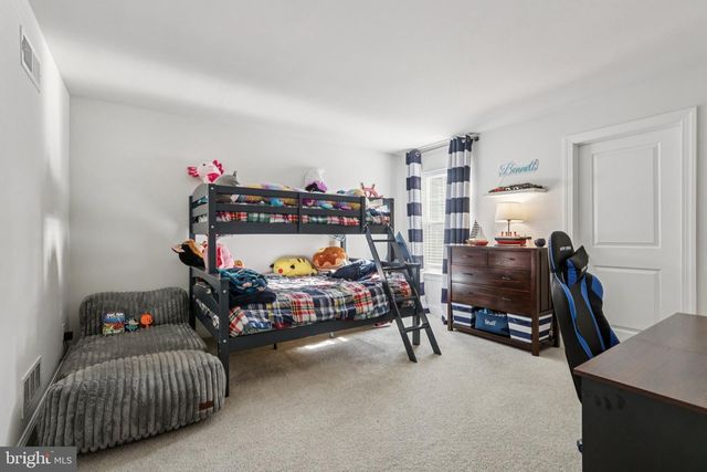 48 HUNTERS LN, Glen Mills, PA 19342