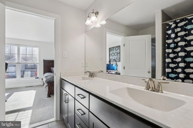 48 HUNTERS LN, Glen Mills, PA 19342