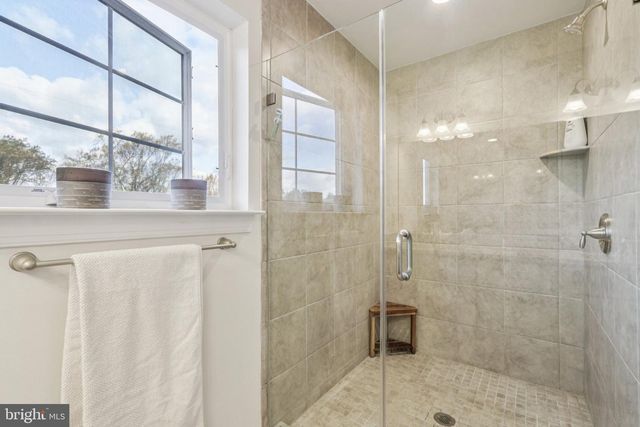 48 HUNTERS LN, Glen Mills, PA 19342