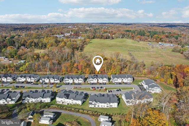 48 HUNTERS LN, Glen Mills, PA 19342