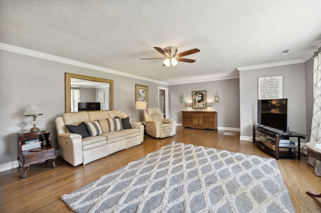 120 Dogwood Ln, Winchester, TN 37398