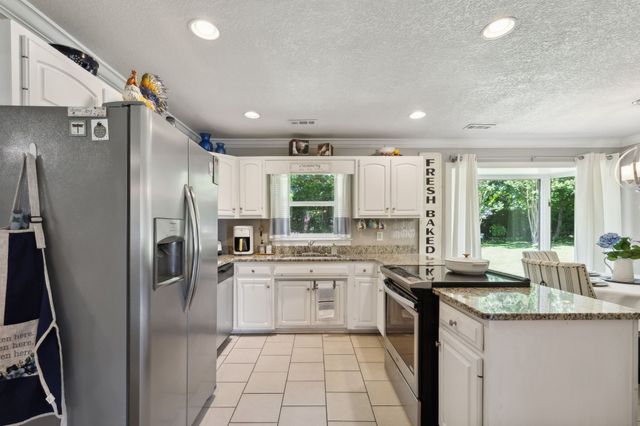 120 Dogwood Ln, Winchester, TN 37398