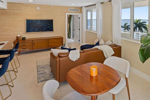 1402 Brickell Bay Dr 603, Miami, FL 33131