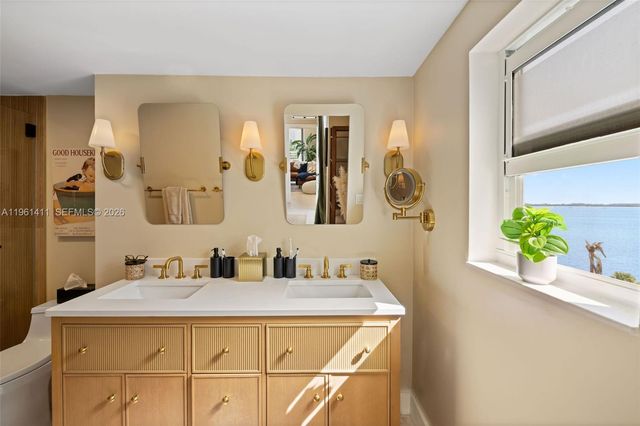 1402 Brickell Bay Dr 603, Miami, FL 33131