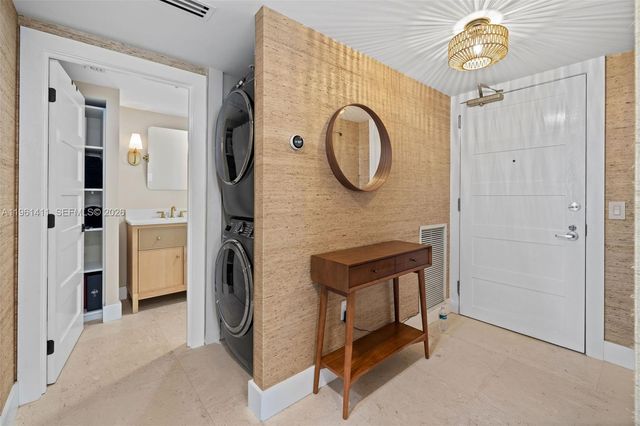 1402 Brickell Bay Dr 603, Miami, FL 33131