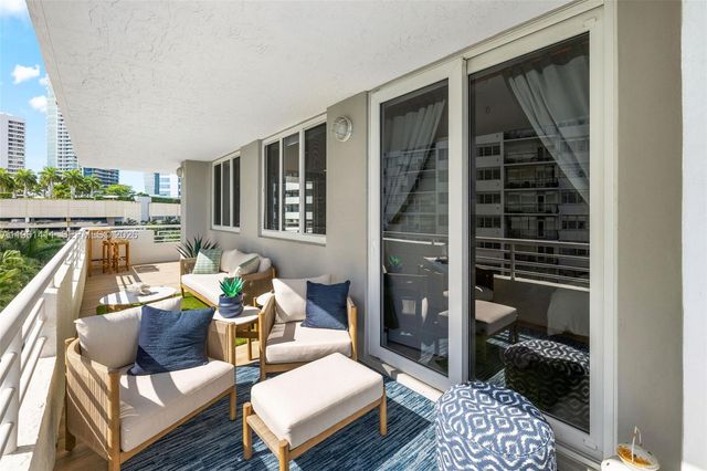 1402 Brickell Bay Dr 603, Miami, FL 33131