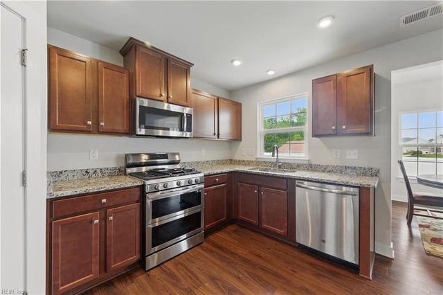 321 Windemere RD, Newport News, VA 23602