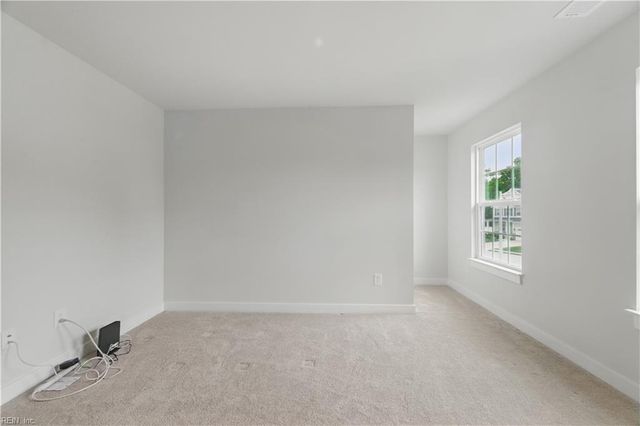 321 Windemere RD, Newport News, VA 23602