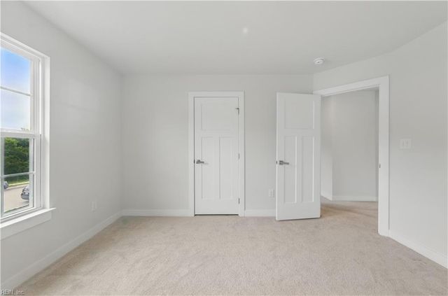 321 Windemere RD, Newport News, VA 23602