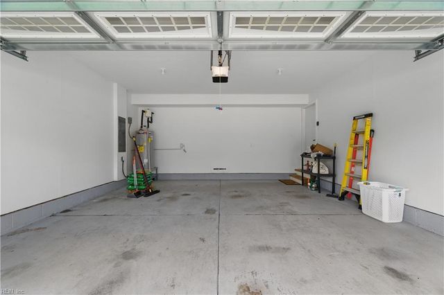 321 Windemere RD, Newport News, VA 23602