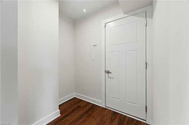 321 Windemere RD, Newport News, VA 23602