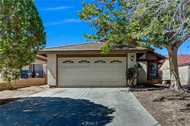 2812 Fairfield Avenue, Palmdale, CA 93550