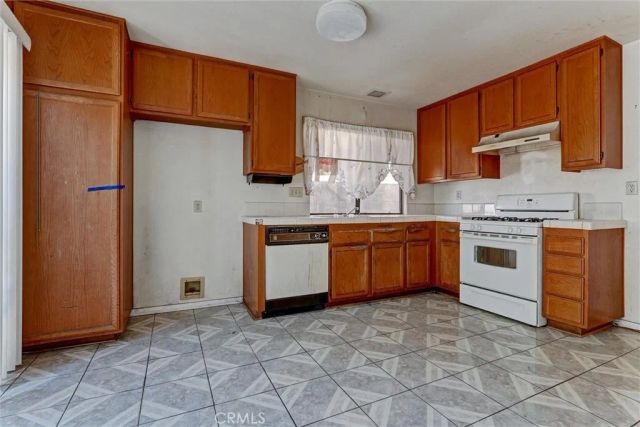 2812 Fairfield Avenue, Palmdale, CA 93550