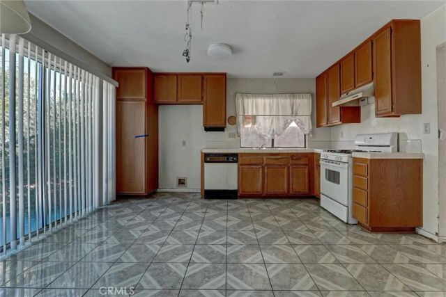 2812 Fairfield Avenue, Palmdale, CA 93550