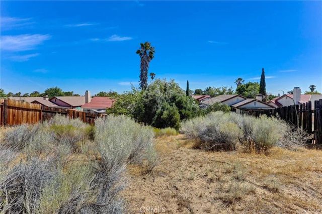 2812 Fairfield Avenue, Palmdale, CA 93550