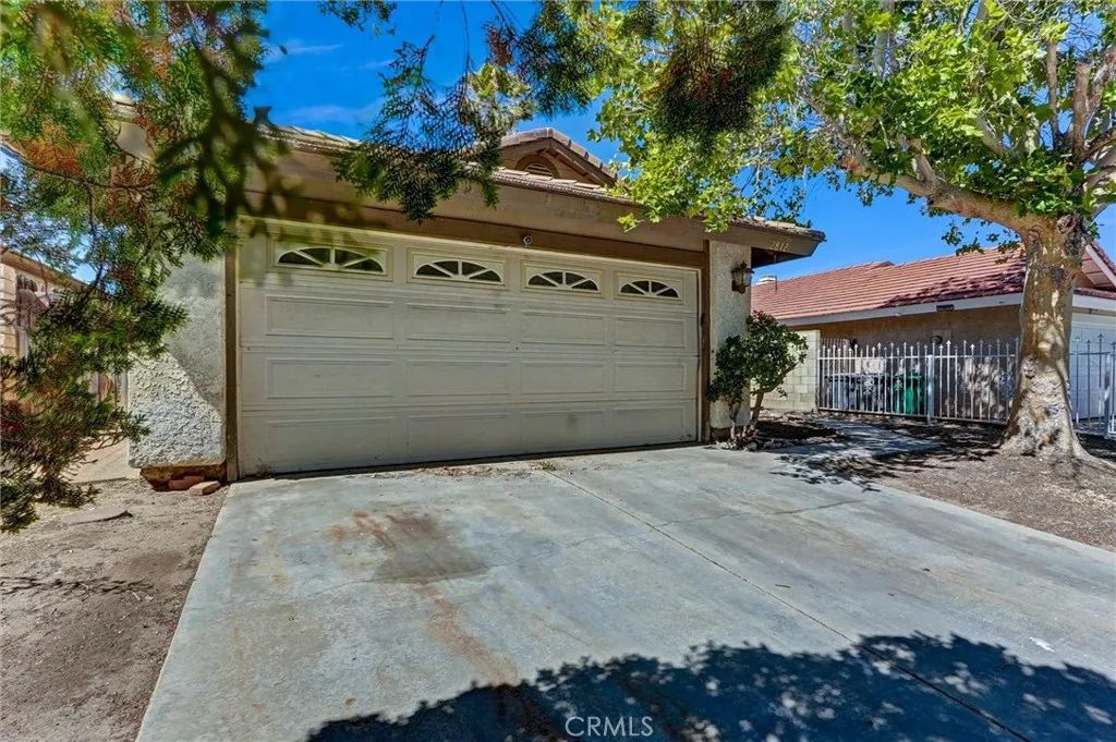 2812 Fairfield Avenue, Palmdale, CA 93550