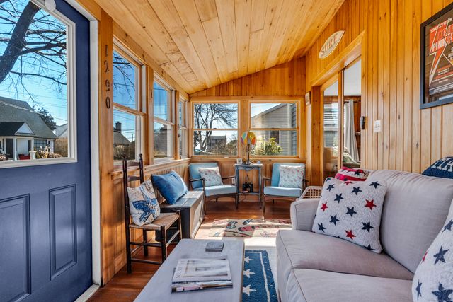 32 Bassett Lane, Madison, CT 06443