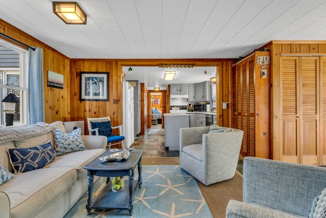 32 Bassett Lane, Madison, CT 06443