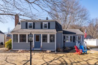32 Bassett Lane, Madison, CT 06443