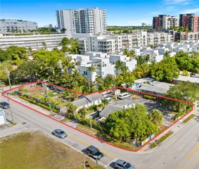 746 NE 3rd Ave & NE 8th St, Fort Lauderdale, FL 33304
