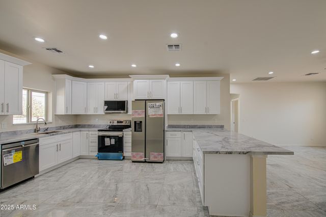 3110 W TOLLAN Drive, Eloy, AZ 85131