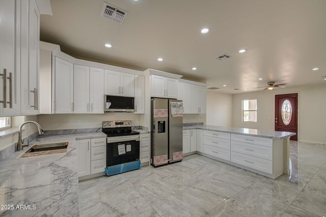 3110 W TOLLAN Drive, Eloy, AZ 85131