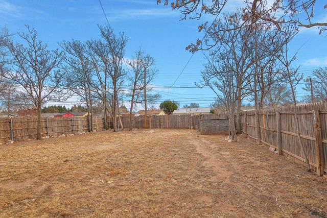 2205 39th Street, Lubbock, TX 79412