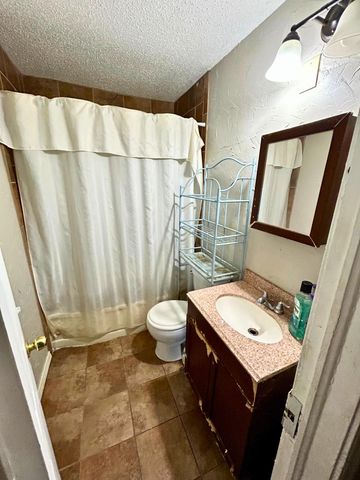 2205 39th Street, Lubbock, TX 79412