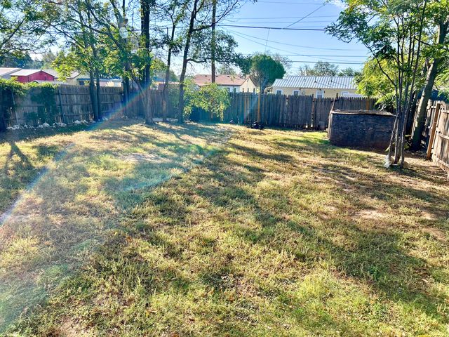 2205 39th Street, Lubbock, TX 79412