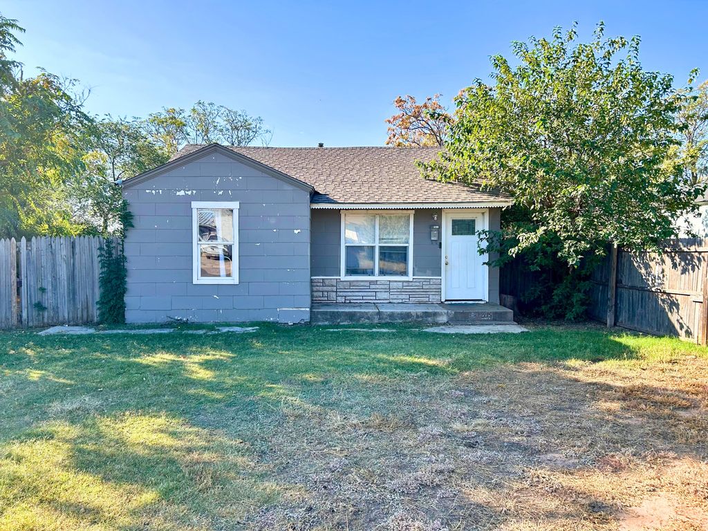 2205 39th Street, Lubbock, TX 79412