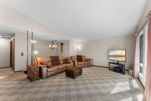 465 NE 265th Avenue, Isanti, MN 55040