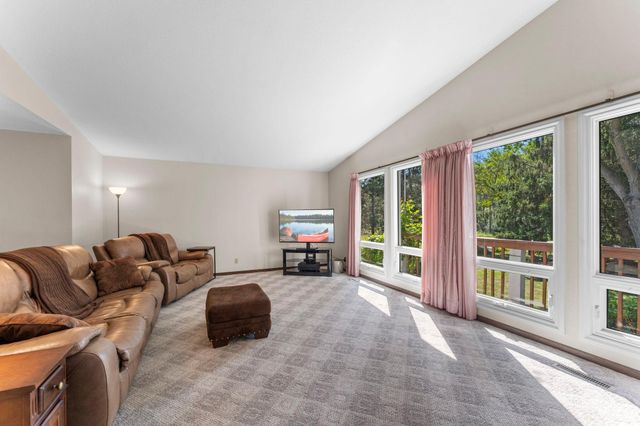 465 NE 265th Avenue, Isanti, MN 55040