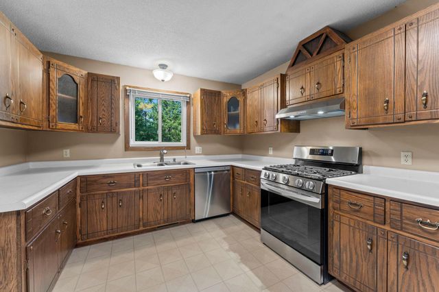 465 NE 265th Avenue, Isanti, MN 55040