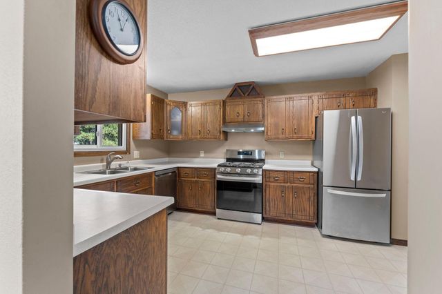 465 NE 265th Avenue, Isanti, MN 55040