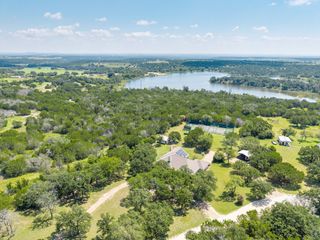 725 County Road 300, Hamilton, TX 76531