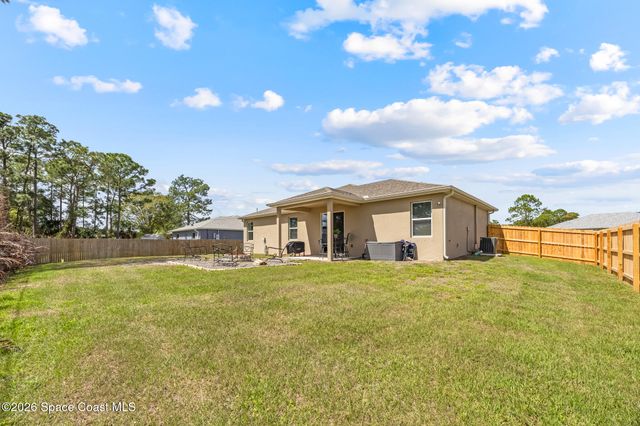 209 Wendover Road SW, Palm Bay, FL 32908
