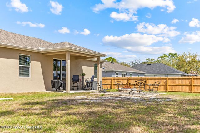 209 Wendover Road SW, Palm Bay, FL 32908