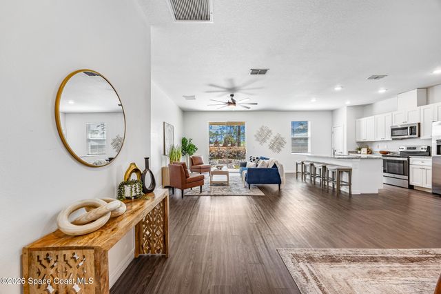 209 Wendover Road SW, Palm Bay, FL 32908
