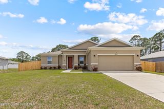 209 Wendover Road SW, Palm Bay, FL 32908