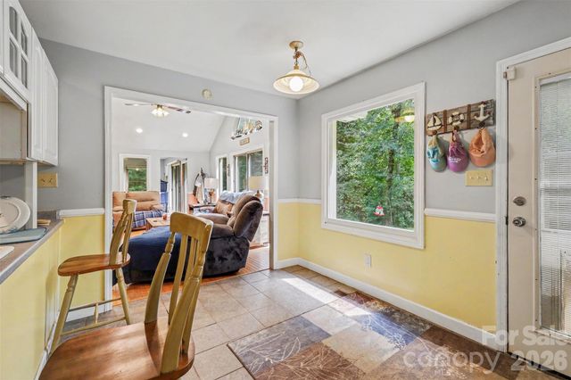 433 Foster Lake Road, Blacksburg, SC 29702