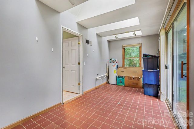 433 Foster Lake Road, Blacksburg, SC 29702