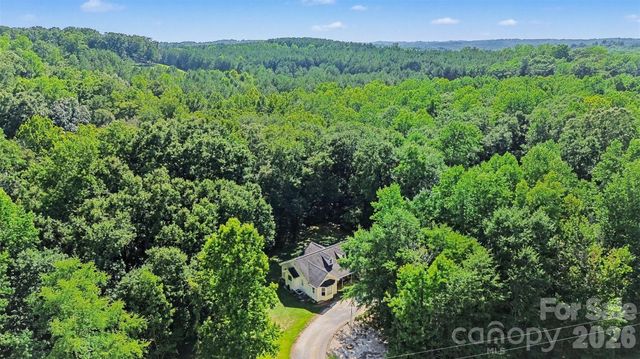 433 Foster Lake Road, Blacksburg, SC 29702