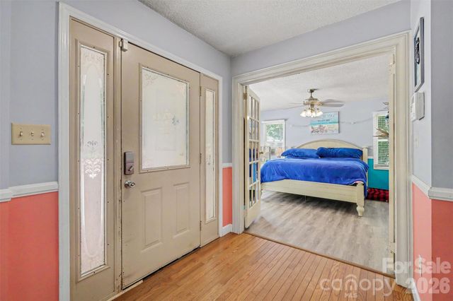433 Foster Lake Road, Blacksburg, SC 29702