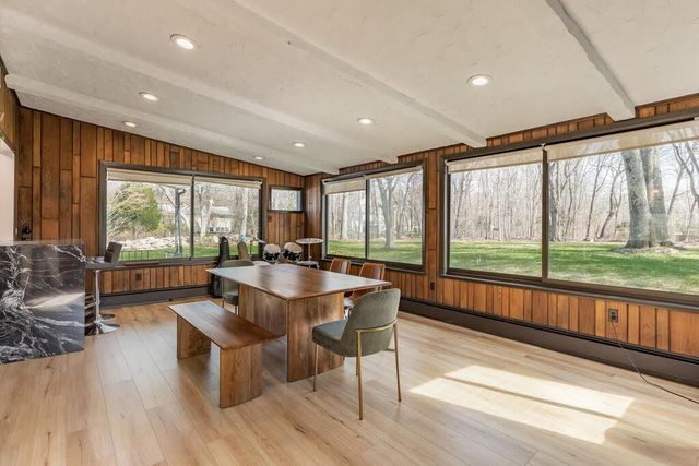 15 Winchester Dr, Lexington, MA 02420