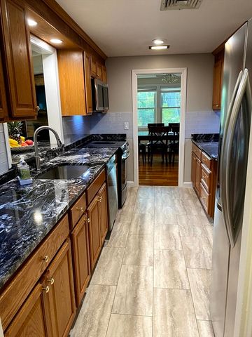 15 Winchester Dr, Lexington, MA 02420
