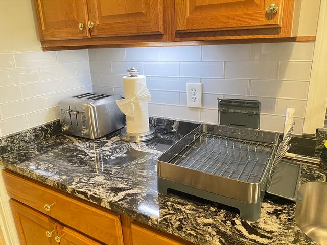 15 Winchester Dr, Lexington, MA 02420