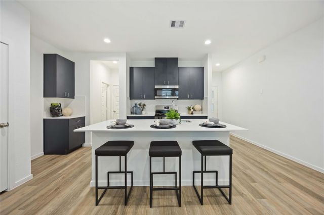 7715 Inwood Hills Lane, Houston, TX 77088