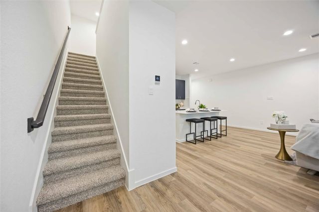 7715 Inwood Hills Lane, Houston, TX 77088