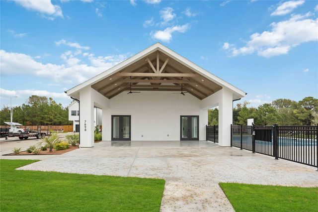 7715 Inwood Hills Lane, Houston, TX 77088