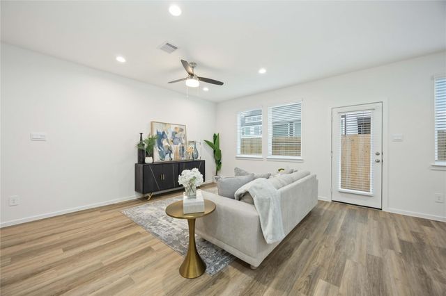 7715 Inwood Hills Lane, Houston, TX 77088